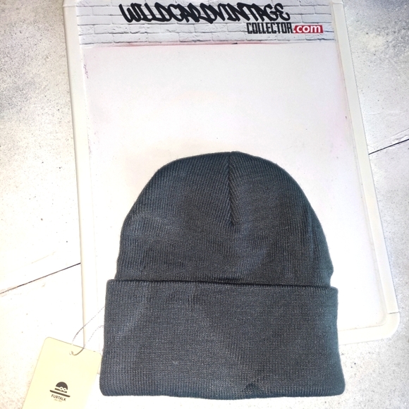Grey Touq Skullcap Beanie - Picture 3 of 3